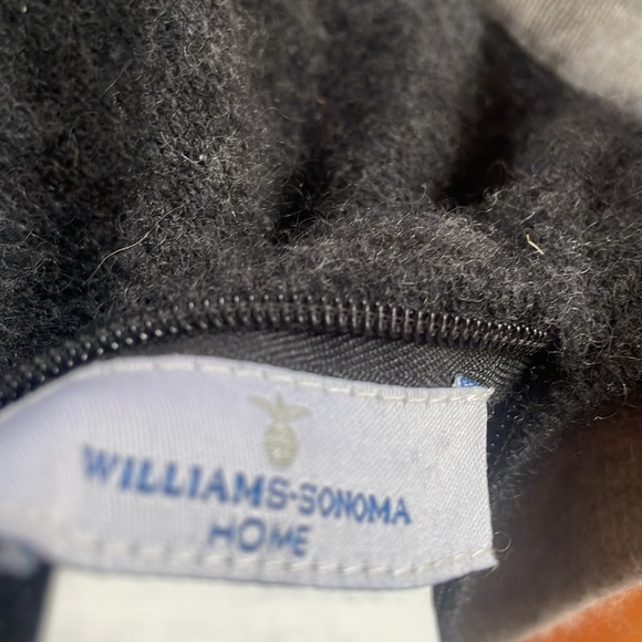 Williams-Sonoma Home 100% cashmere pillow cover with down insert- 20” x 20” - Picture 3 of 8